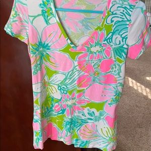 Lilly Pulitzer V neck T-shirt